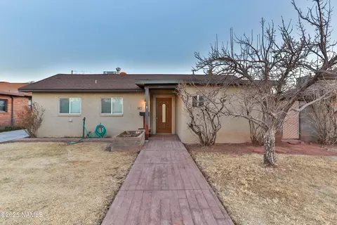203 W Gilmore St, Winslow, AZ 86047