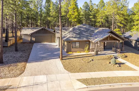 3232 W Dartmoor Dr, Flagstaff, AZ 86001