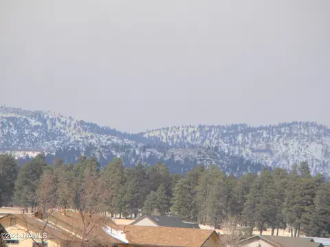 9108 Solar Rd, Flagstaff, AZ 86004 photo 2