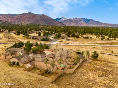 8285 Caballo Way, Flagstaff, AZ 86004