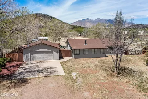 9776 N Lunar Dr, Flagstaff, AZ 86004