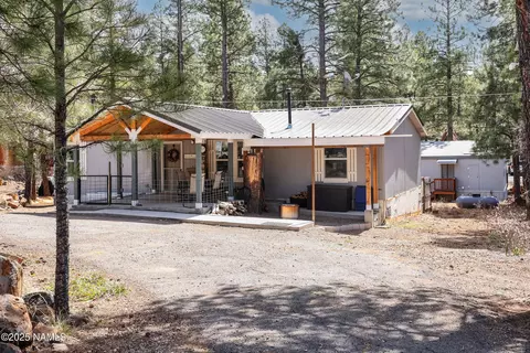 365 E San Felipe Pl, Munds Park, AZ 86017