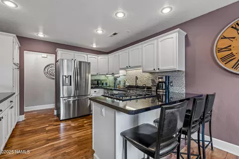 134 E Mohawk Dr, Flagstaff, AZ 86005 photo 8