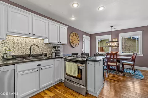 134 E Mohawk Dr, Flagstaff, AZ 86005 photo 9