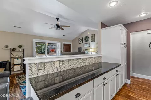 134 E Mohawk Dr, Flagstaff, AZ 86005 photo 11