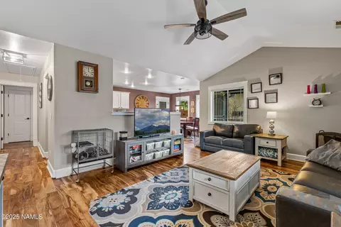 134 E Mohawk Dr, Flagstaff, AZ 86005 photo 5