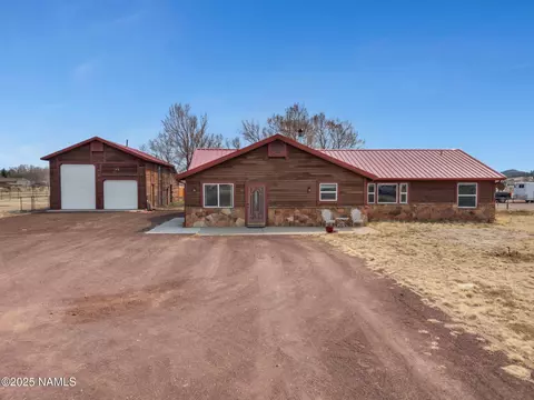 9475 N Lunar Dr, Flagstaff, AZ 86004