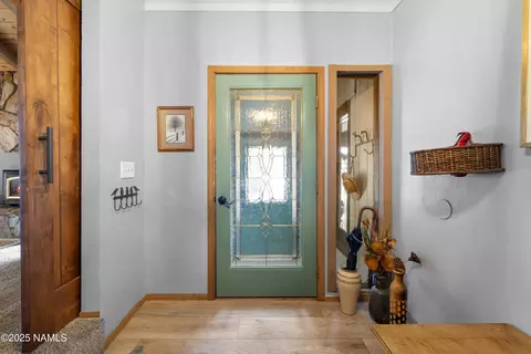 Entry Way - 890 E David Dr, Flagstaff, AZ 86001 photo 2 of 2