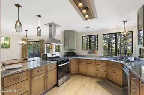 Kitchen - 890 E David Dr, Flagstaff, AZ 86001 photo 4 of 4