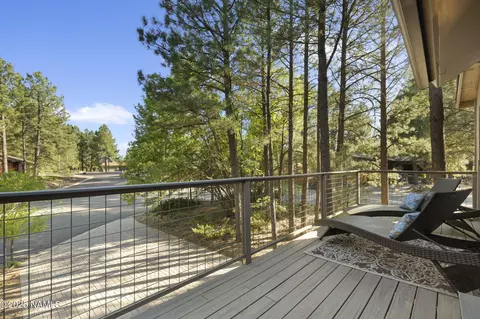 Exterior - 890 E David Dr, Flagstaff, AZ 86001 photo 3 of 4