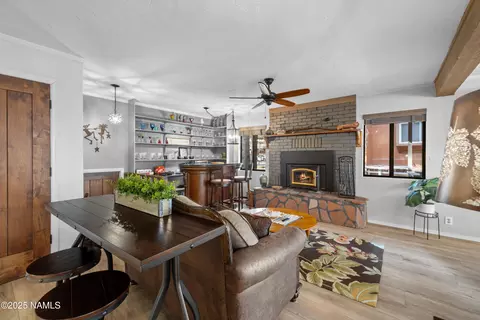 Living - 890 E David Dr, Flagstaff, AZ 86001 photo 2 of 6
