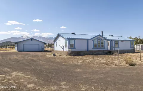 8105 Antelope Ln, Flagstaff, AZ 86004
