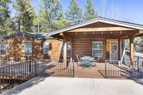 17255 Acoma Pl, Munds Park, AZ 86017