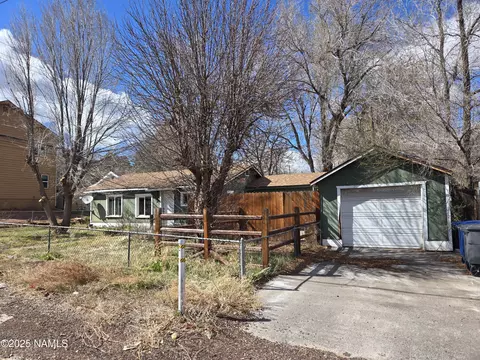 1810 E 2nd Ave, Flagstaff, AZ 86004 photo 2