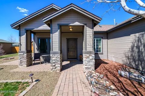 4621 Deer Springs Dr, Bellemont, AZ 86015