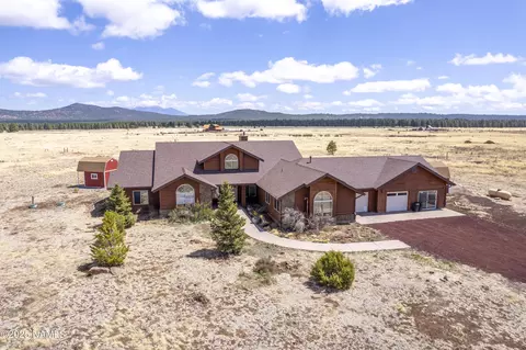 6373 S Garland Pr Rd, Parks, AZ 86018