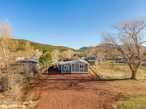 502 E Rodeo Rd, Williams, AZ 86046 photo 2