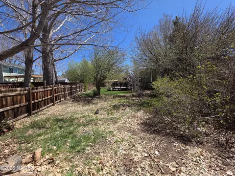 Exterior - 3930 E Thrush Ln, Flagstaff, AZ 86004 photo 14 of 19