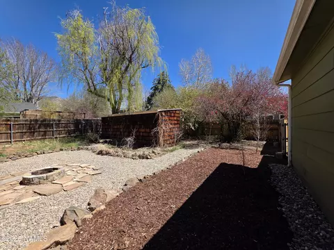 Exterior - 3930 E Thrush Ln, Flagstaff, AZ 86004 photo 13 of 19