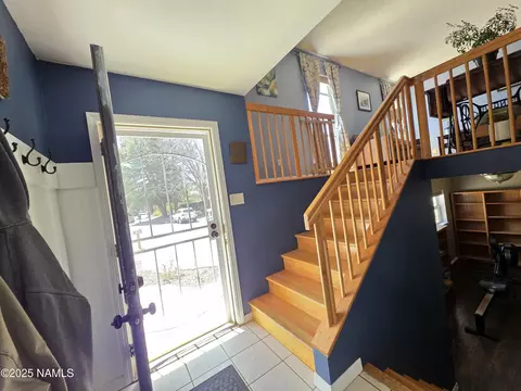 Entry Way - 3930 E Thrush Ln, Flagstaff, AZ 86004 photo 1 of 2