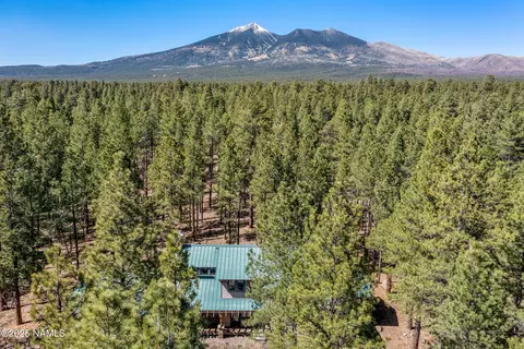 5325 N Magdalena Rd, Flagstaff, AZ 86001