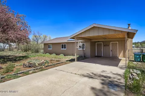 6135 Deer Dr, Flagstaff, AZ 86004