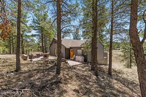 5552 White Tail Ln, Flagstaff, AZ 86005