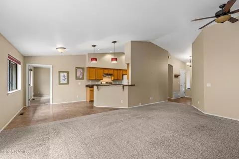69 E Mohawk Dr, Flagstaff, AZ 86005 photo 9