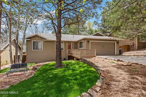 69 E Mohawk Dr, Flagstaff, AZ 86005