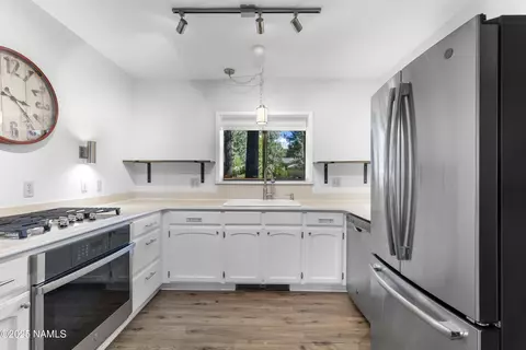 Kitchen - 5241 E Mount Pleasant Dr, Flagstaff, AZ 86004 photo 3 of 3