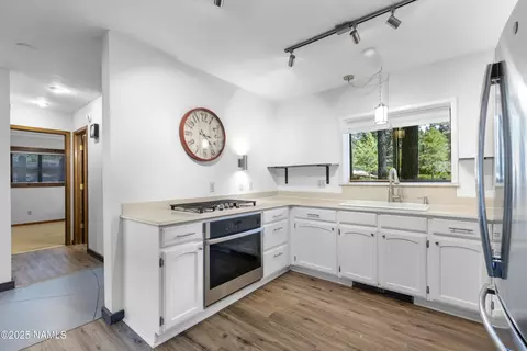 Kitchen - 5241 E Mount Pleasant Dr, Flagstaff, AZ 86004 photo 2 of 3