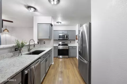 6437 N Conrad Ln, Flagstaff, AZ 86004