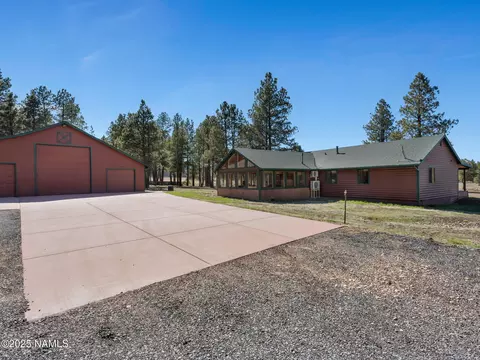 6956 N Sanderson Pass Rd, Parks, AZ 86018