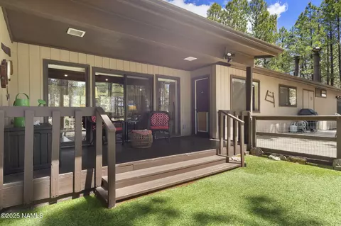 Exterior - 5115 E Mt Pleasant Dr, Flagstaff, AZ 86004 photo 4 of 10