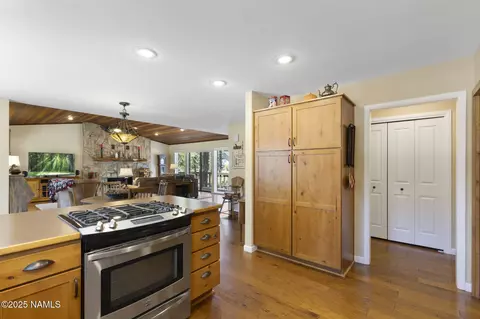 Kitchen - 5115 E Mt Pleasant Dr, Flagstaff, AZ 86004 photo 4 of 5