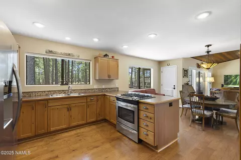 Kitchen - 5115 E Mt Pleasant Dr, Flagstaff, AZ 86004 photo 3 of 5