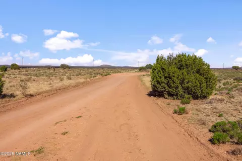 1118 E Vernon Rd, Williams, AZ 86046 photo 3