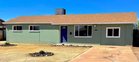 1009 Bales Ave, Winslow, AZ 86047