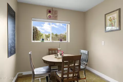 1362 W Cochran Ave, Flagstaff, AZ 86005 photo 5