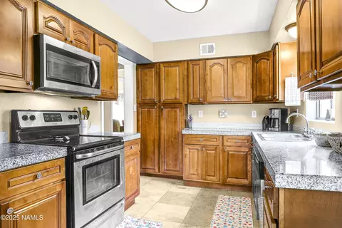 1362 W Cochran Ave, Flagstaff, AZ 86005 photo 6