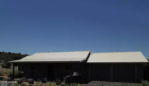 1155 W Half Moon Ct, Ash Fork, AZ 86320