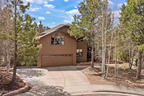 3885 E Kokopelli Ln, Flagstaff, AZ 86004