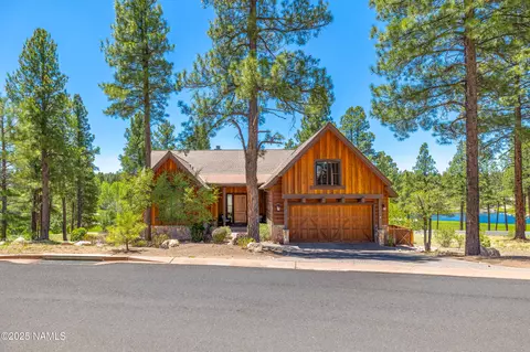 2725 S Birds Of Prey Ct, Flagstaff, AZ 86005