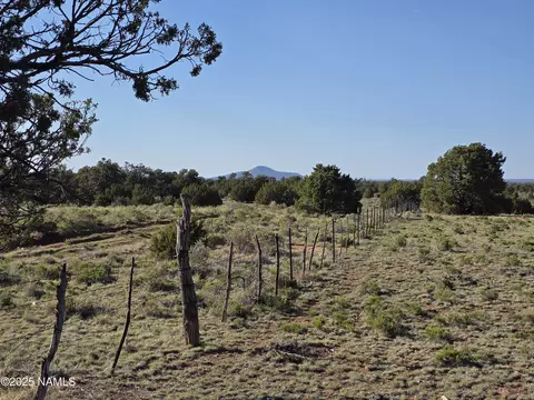 9087 Hawkeye Cir, Williams, AZ 86046