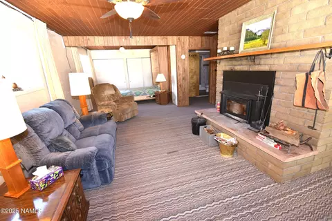 Living - 733 S 3rd St, Williams, AZ 86046 photo 2 of 3