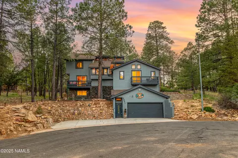 5201 E Duquesne Ln, Flagstaff, AZ 86004
