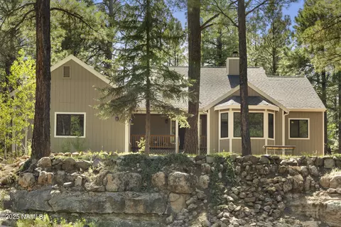 611 Kristi Ln, Flagstaff, AZ 86005