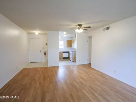 2401 N West St #107, Flagstaff, AZ 86004