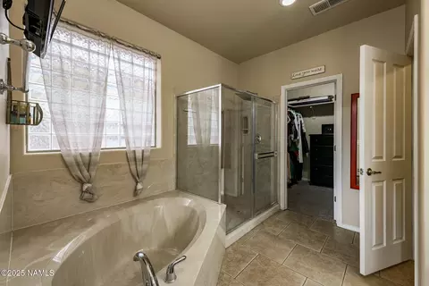 Bath - 621 Brookline Loop, Williams, AZ 86046 photo 3 of 6