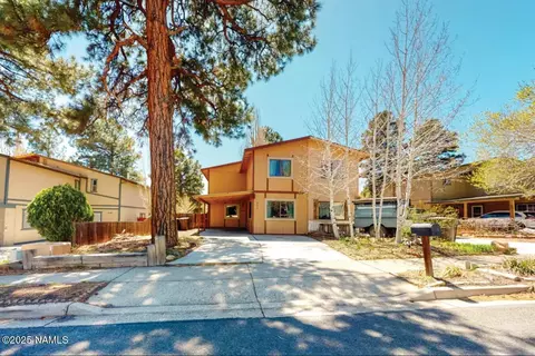 6676 N Snowflake Dr, Flagstaff, AZ 86004